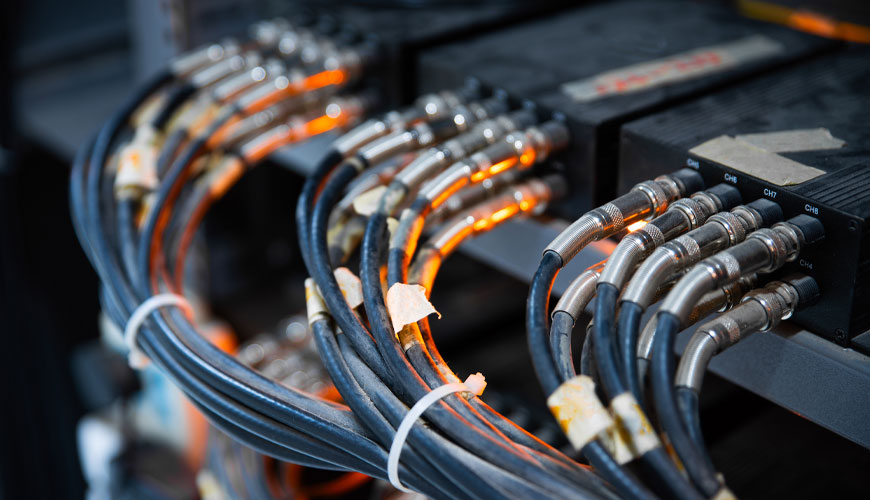 IEC EN 60332-2-2 Yangın Koşulları Altında Elektrik ve Fiber Optik Kablolar Üzerinde Testler - Bölüm 2-2: Tek Bir Küçük Yalıtılmış Tel veya Kablo için Dikey Alev Yayılımı Testi