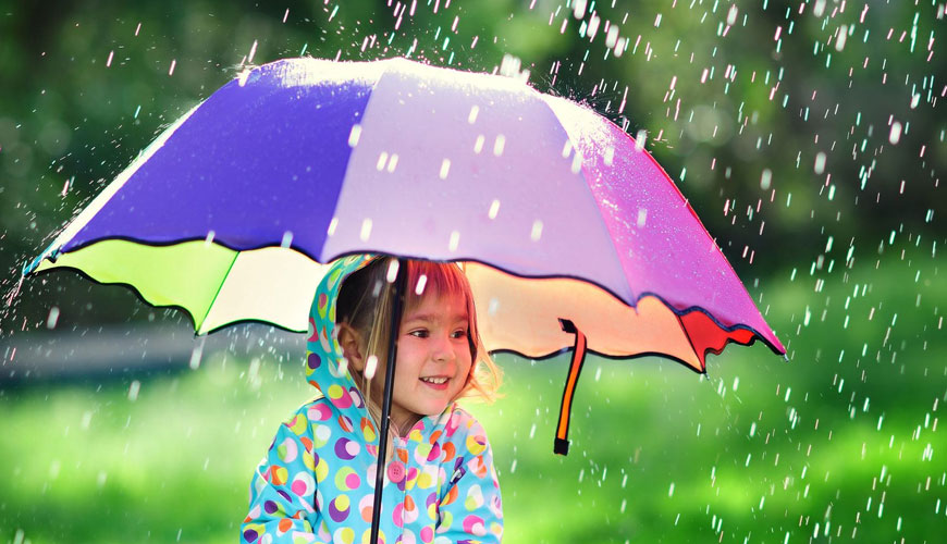 NF S54-043 Bebekler ve Küçük Çocuklar için Makaleler - Yağmurdan Korunma Cihazları Asgari Güvenlik Gereksinimleri ve Testleri